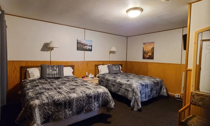 Lincoln Hotel | Need to reset? Come to the mountains at Three Bears Motel of Lincoln, Montana!