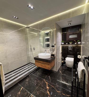 Al-Khalifa Apartment | Nefertiti's Modern Majesty