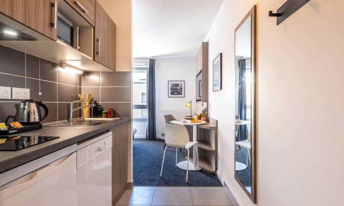 Saint Nicolas - Charles III - Ville vieille - Trois Maisons - Leopold Apartment | Nemea Appart Hotel Grand Cœur Nancy Centre