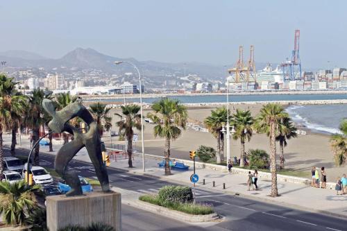 Carretera de Cadiz Apartment | Neptuno Apartment: Sun, beach and relax in Huelin
