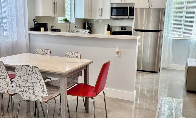 Allapattah Apartment | NEW 1 Beautiful & Modern 3 BD/2.5 Bath Apartment