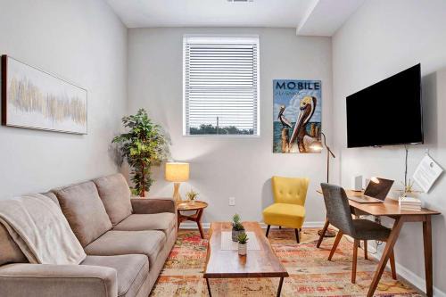 Central Business District Apartment | New! 1 BR Renovated Apartment in the Heart of downtown
