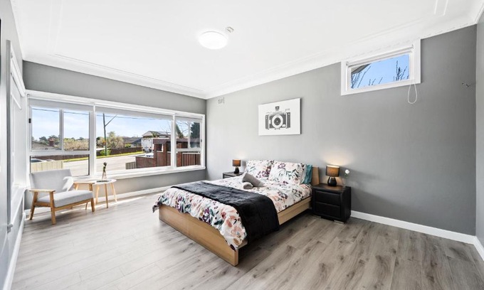 Bankstown House | New 2 Bedroom House 500m to Mall with Free Parking