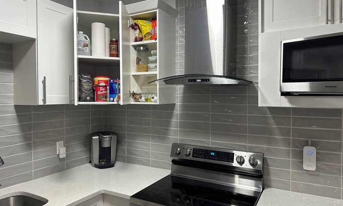 Evanston Bed & Breakfast | New 2 BR Legal Suite in Evanston NW Calgary