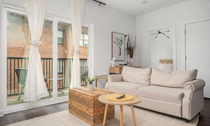 Old Fourth Ward Condo | New 2B2B Private Balcony 542Blvd104