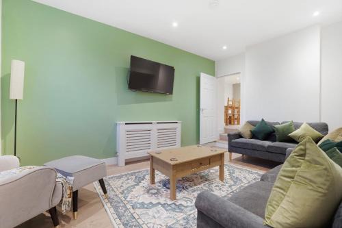 Alston House | NEW! 3BR in Salvin Cottage