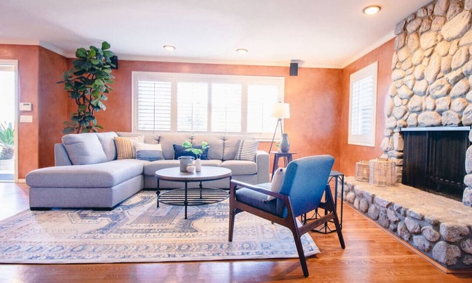 Bay Park House | NEW - Central coastal home - Ocean views and pool