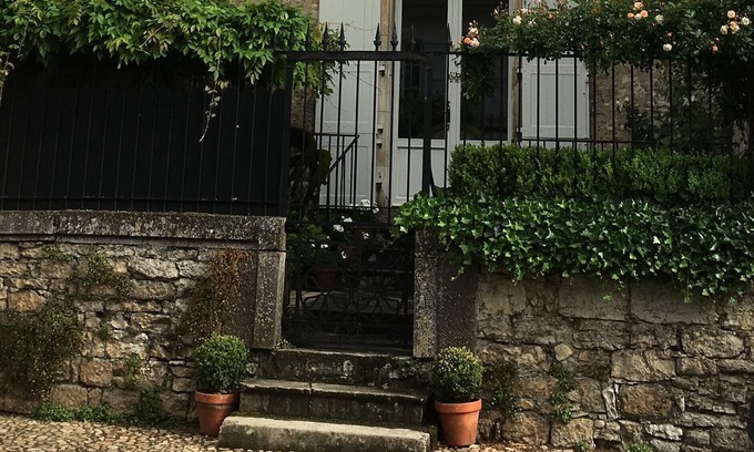 Martel House | NEW Charming C18th townhouse, Dordogne Valley - stylish, eco, luxe accommodation