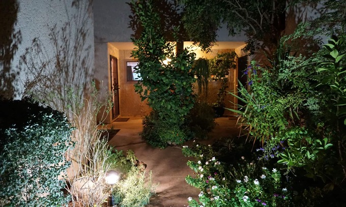 Prince Tucson House | “New” Cozy Central Townhouse 2bed/2bath with garage