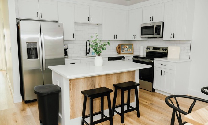 Saxon House | NEW Cozy Townhome unit 1 in Spartanburg