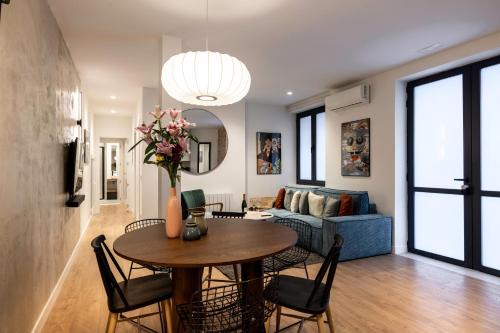Embajadores Apartment | New designed flat 3 bedrooms 2 showers