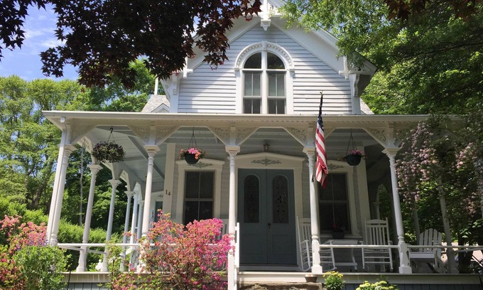 Jamestown Cottage | New England Cottage by the Bay, Wrap-Around Porch, Access to a Shell Beach