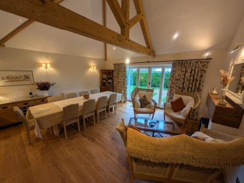 New Forest District House | New Forest Country House - Abbot's Well for 10 guests