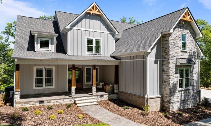 Southmont House | NEW HOUSE! 5 Bedroom-Pet Friendly-High Rock Lakefront Luxury in charming Denton