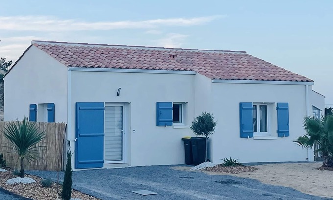 Saint-Jean-de-Monts Cottage | New house between sea and forest with swimming pool