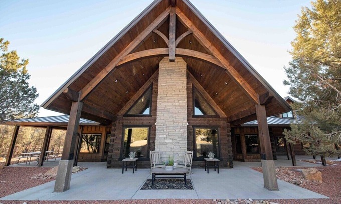 Orderville Cabin | New! Juniper Ridge Luxury Lodge @ East Zion & Bryce