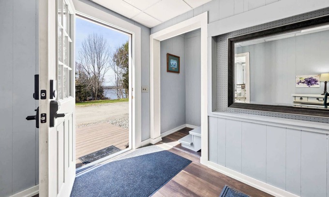 Ellsworth House | New! Lakeview at Branch Lake