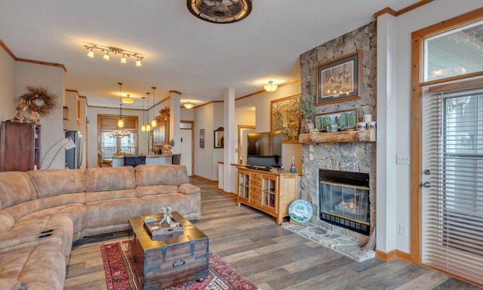 Mountain Air Condo | NEW LISTING! Great Views~Comfortable Condo in Mountain Air by RedAwning
