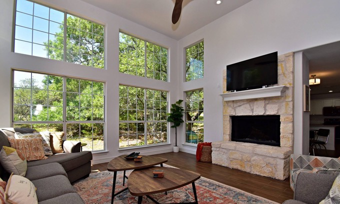 Dripping Springs House | *New Listing* Near State Parks, Hiking Trails, Creeks & More!