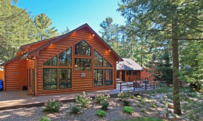 Lac du Flambeau House | New listing on Whitesand Lake Three bedrooms Three bathrooms