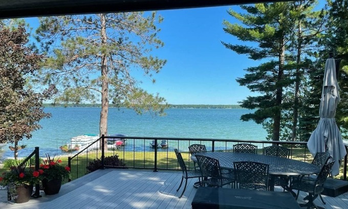 Lewiston House | New Listing on West Twin Lake - Bennington Pontoon Available to Rent