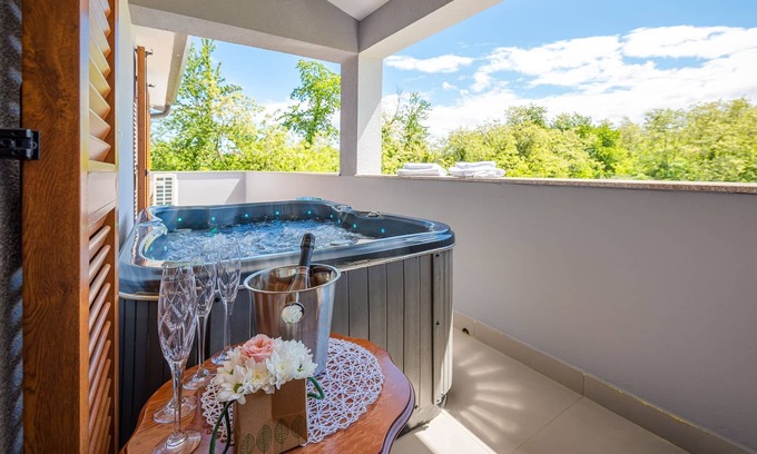 Savudrija Villa | New luxurious two-story Val Serena house near the sea Jacuzzi sauna Wifi