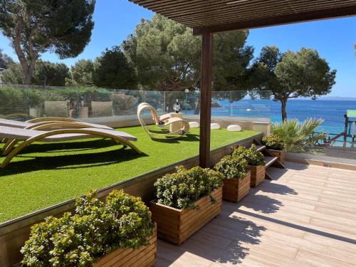Almadraba-Canyelles Apartment | New Madrague Sun