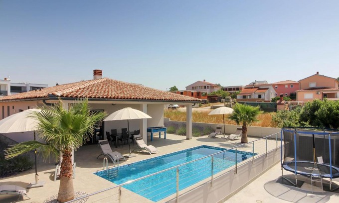 Sikici Villa | New modern villa Riz with private pool near the town center and beach by WiiBuk