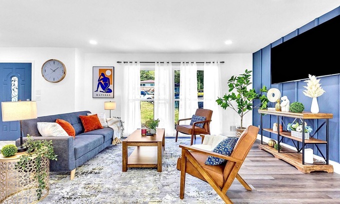 Candler-McAfee House | NEW | Moderne Luxe Home | Mins to ATL & Decatur Sq