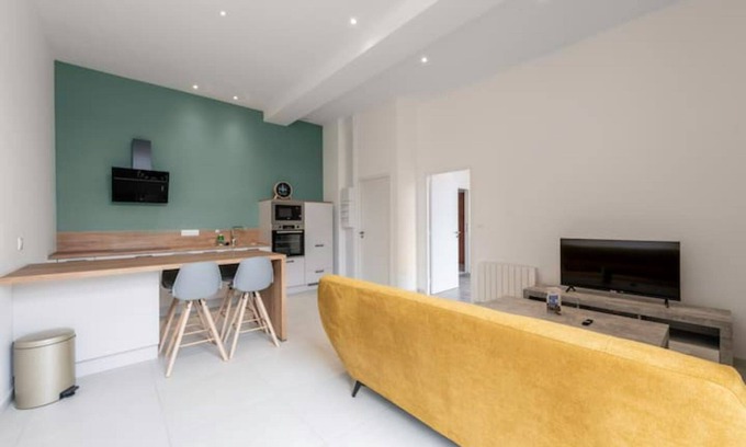 Saint-Pol-de-Leon Apartment | New, quiet, comfortable 3-star Meublé de Tourisme apartment.