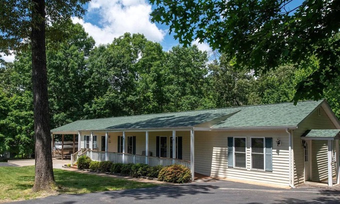 Mineral House | NEW! Relax at Liberty's Nest, a charming lake access home with boat slip.