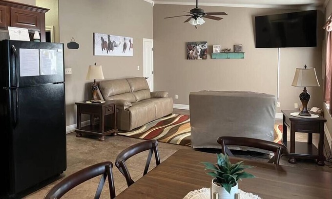 Cecil Apartment | “New”River Chase Wild horses.