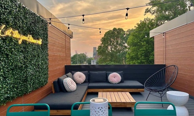 New Pathways Villa | NEW! Rooftop Haven | Group Getaways <3 of Memphis