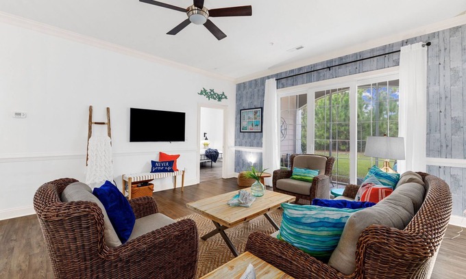 Pawleys Island Condo | NEW! Seagrass Retreat~Resort Access~Beach~Golf
