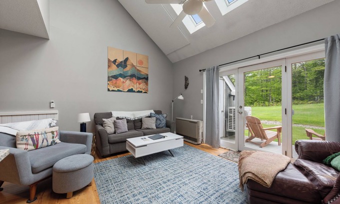 Plymouth Condo | NEW! Slopeside Getaway - Tenney Mountain Resort