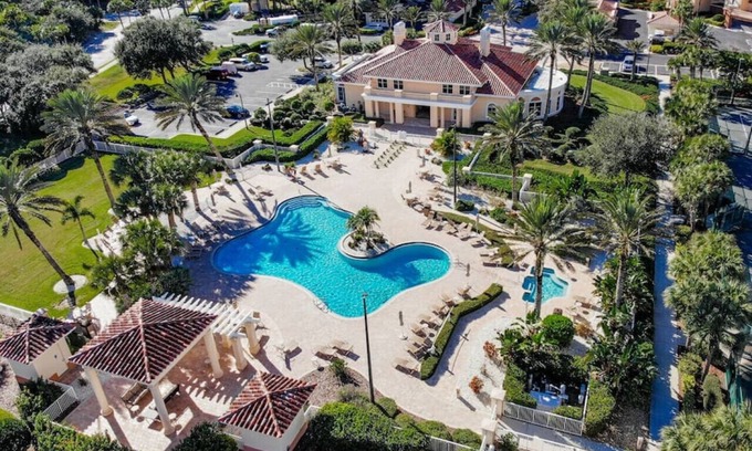 New Smyrna Beach Apartment | New Smyrna Luxury Beachfront Condo