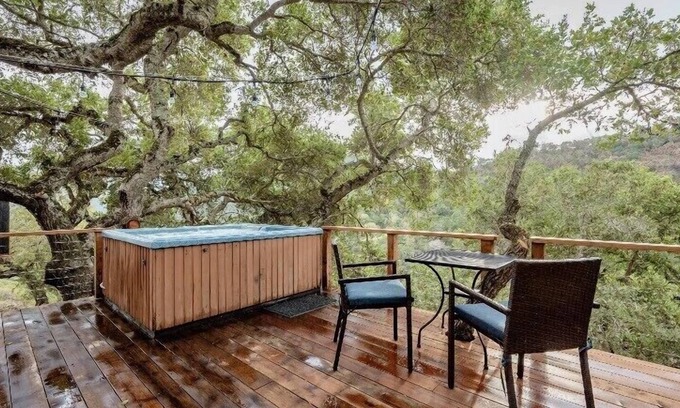 Carmel Valley House | New! Soak in a Hot Tub at this Romantic Tree House Surrounded by Trees