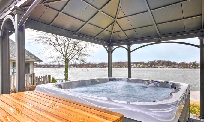 Portage Lakes House | NEW! 'The Docks @ Waterside' Lake Home w/ Hot Tub!