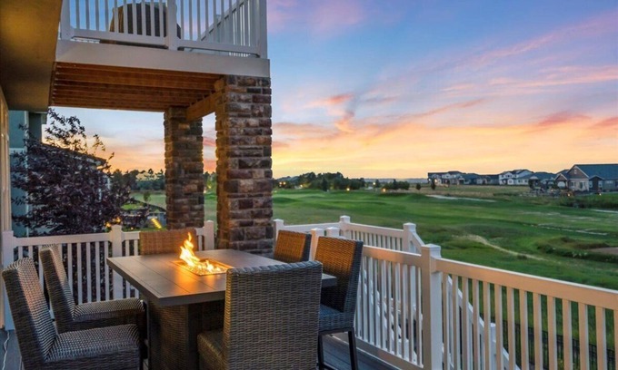 Commerce City House | NEW - The Retreat at Buffalo Run - Gym/Theater/Mountain Views/Golf Course