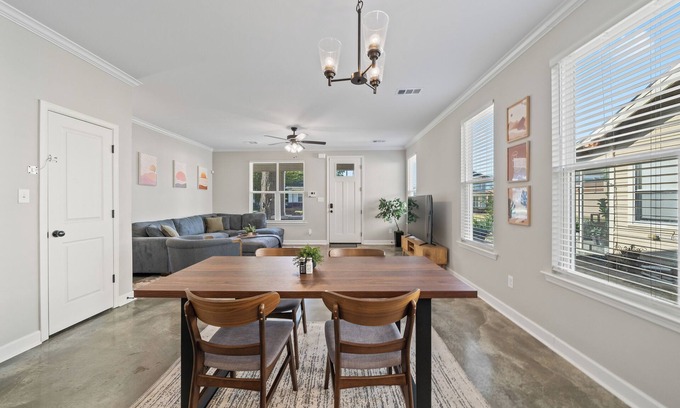 Crosstown House | NEW Townhome - Gated Parking, DT/Midtown Close