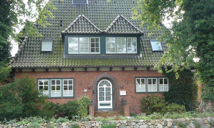 Rendsburg Apartment | New vacation apartment in a single family house, by center and still in green