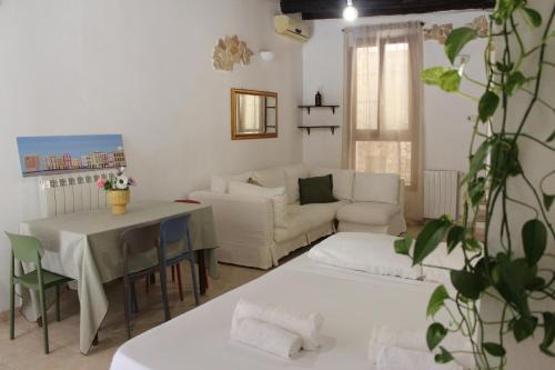 Province of Cagliari Apartment | New Villanova Vibes