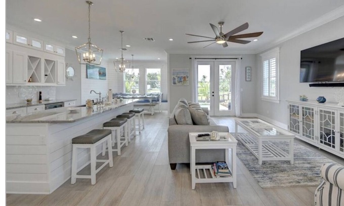 Stuart House | New Waterfront 3BR townhouse with boat dock and private heated pool!