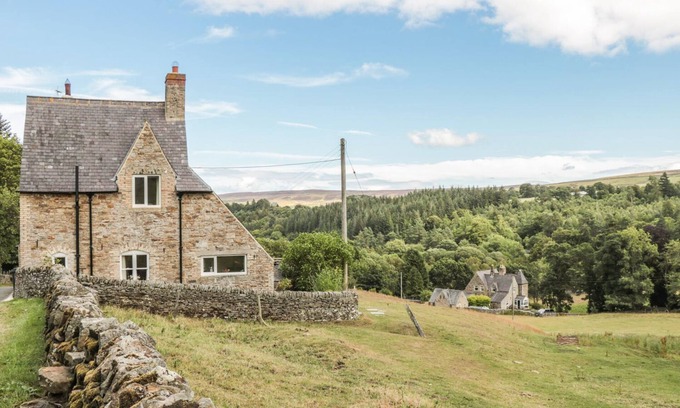 Blanchland Cottage | NEWBIGGIN COTTAGE, pet friendly, with open fire in Blanchland