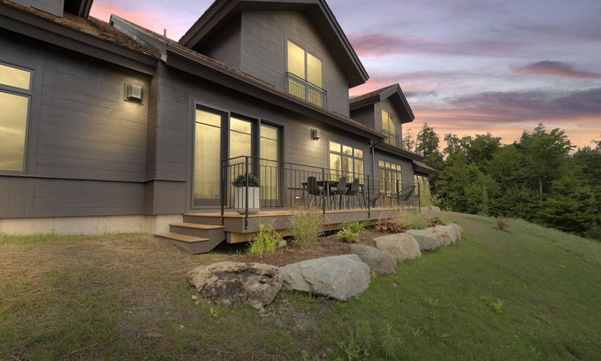 Moscow House | Newly built luxury villa at Trapp Resort with mountain views & perks