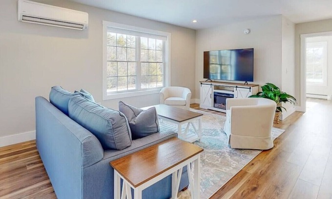 Gorham Apartment | Newly Constructed Two-Bedroom Near Portland