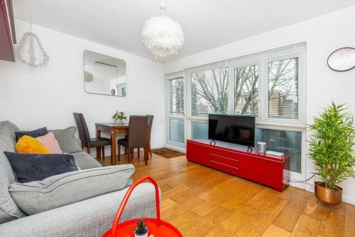 Livesey Apartment | Newly refurbished 2BR wbalcony in Vibrant Peckham