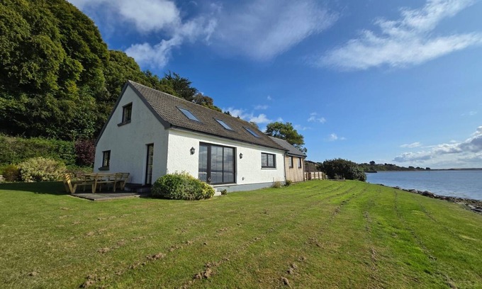Fortrose Cottage | Newly refurbished 4 bedroom house on the waterfront in historic Fortrose