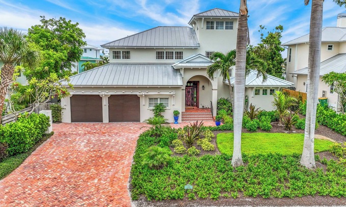 Boca Grande House | Newly remodeled 4 BR, 6BA Boca Grande Home on the water. 3 blocks to town.