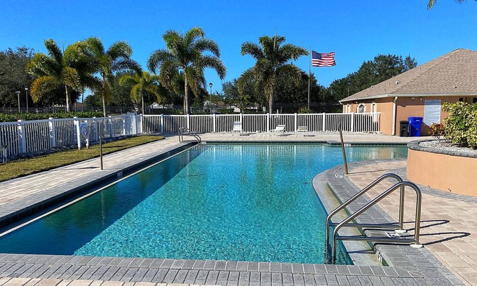 Sabal Harbour House | Newly remodeled cozy 2 bed/2.5 bath townhome